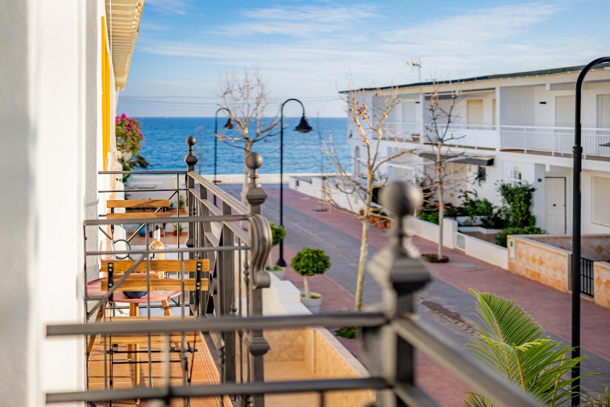 La Familia Beach House La Cala لا كالا ذي ميخاس المظهر الخارجي الصورة