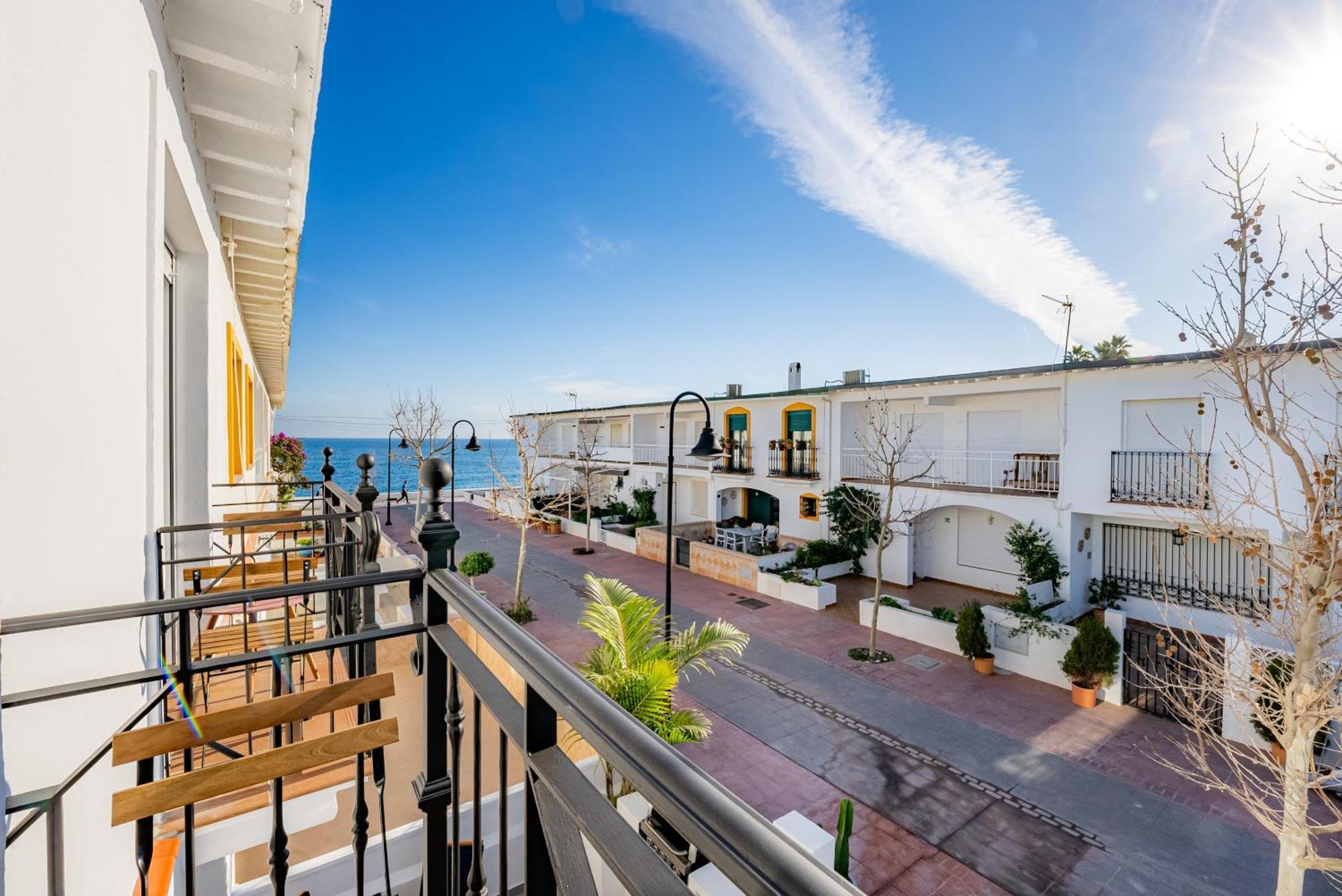 La Familia Beach House La Cala لا كالا ذي ميخاس المظهر الخارجي الصورة